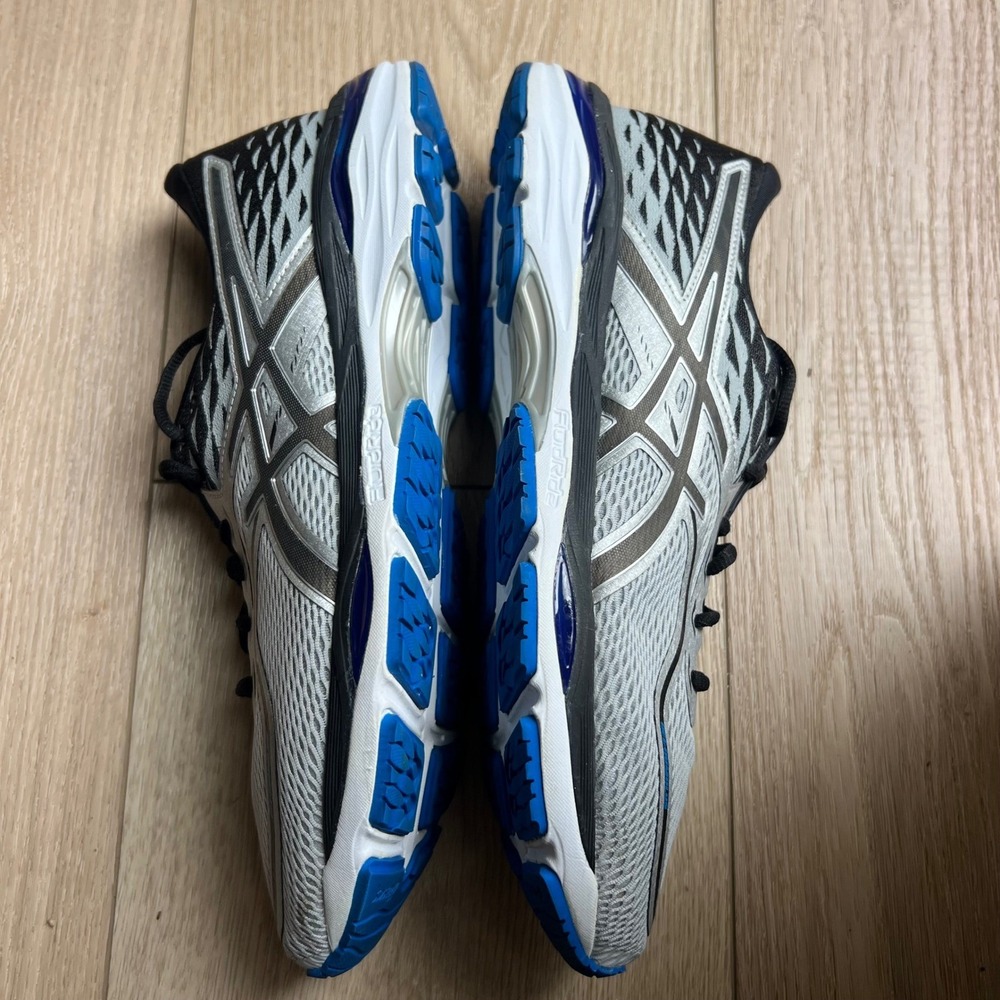 Asics Gel-Cumulus 19 Mens Running Shoes Silver Black Blue.
Mens Size 11 - Picture 6 of 11